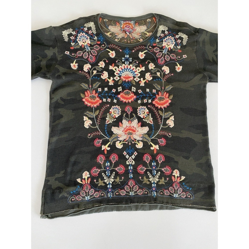 Johnny Was Floral Embroidered Camo Waffle Thermal Top Boho Cottagecore XL - Picture 3 of 15